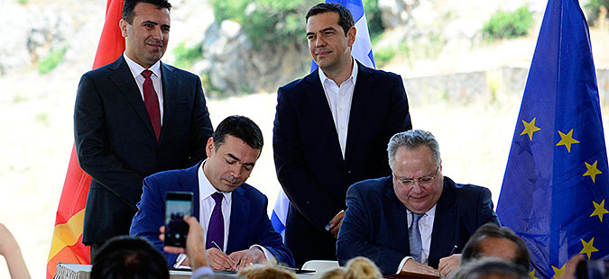 „Договорот со Грција е огромен товар за Заев кој ќе ги потоне како политичари зашто договорот е капитулантско дело“