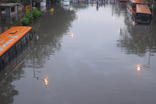 Најмалку 15 жртви во поплавите во Кина