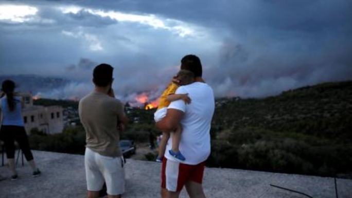 Шумски пожар во западниот дел на областа Атика, поширокиот регион на Атина