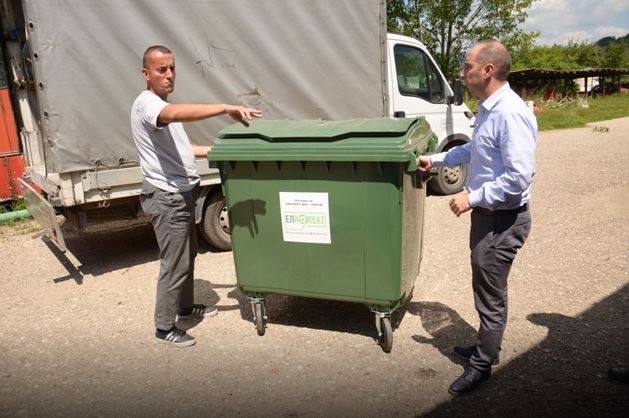 Општина Берово се пофали со донација од еден контејнер