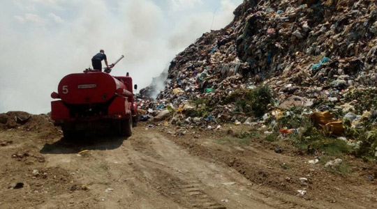 Пожар во депонијата Краста, се шират густи облаци од чад и непријатен мирис