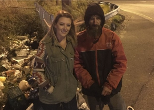Ќе ја памети целиот живот: Бездомник и ги дал последните 20 долари, а таа за него собрала вистинско богатство