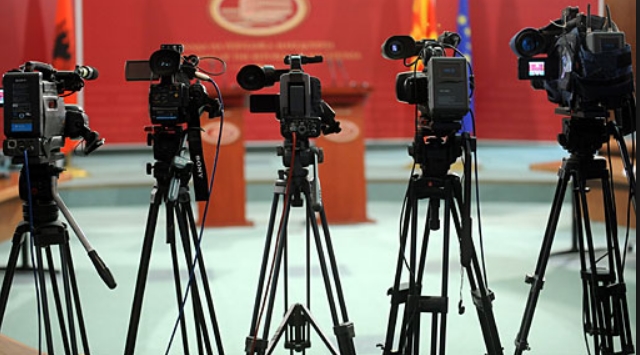 ОСТРИ РЕАКЦИИ: Нема повлекување текстови- Функционерите да не ги тужат новинарите и медиумите, туку Заев и Боки 13