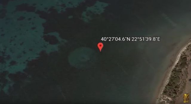ПОГЛЕДНЕТЕ: Google Earth сними мистериозен објект близу Солун (ВИДЕО)