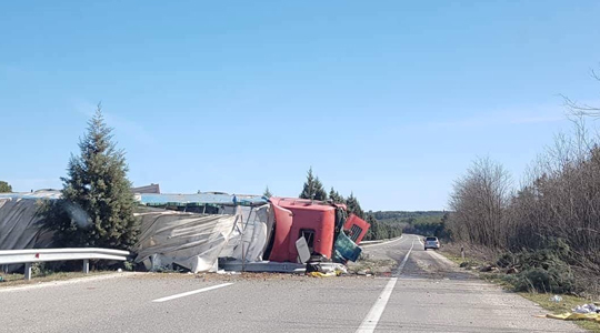 Детали за сообраќајната незгода на патот Крива Паланка- Куманово
