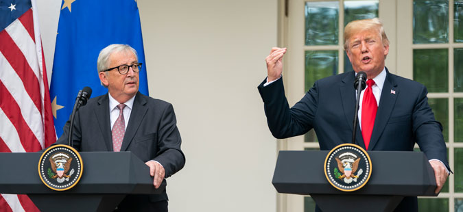 Трамп и Јункер се договорија за надминување на трговскиот конфликт меѓу САД и ЕУ