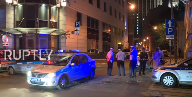 Пукање во Москва, ранет полицаец (ВИДЕО)