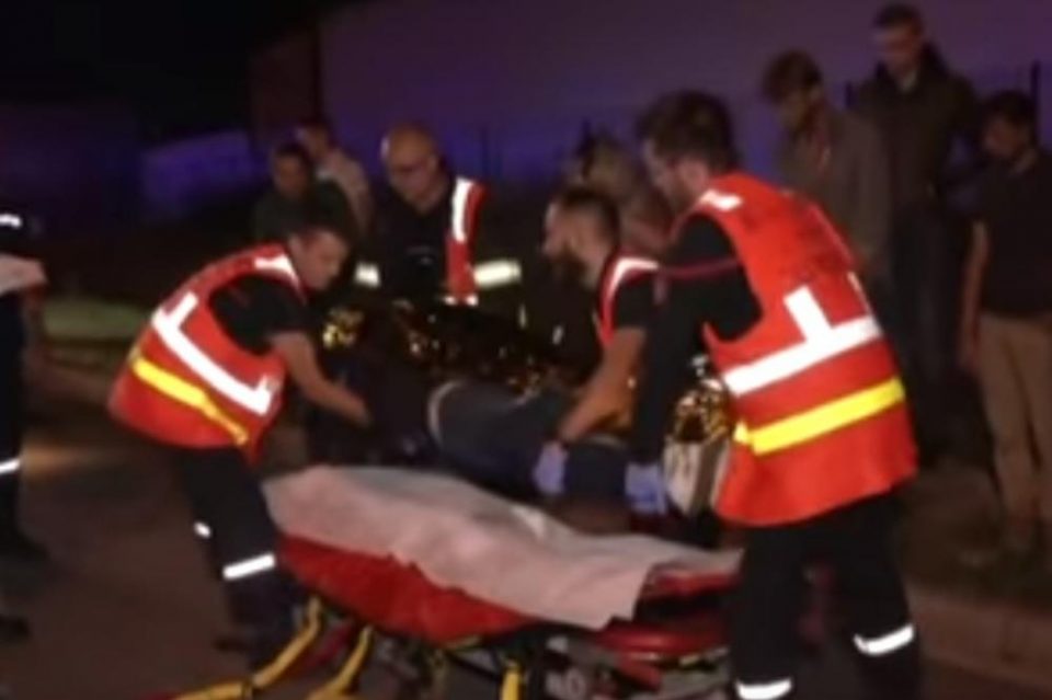 Хаос пред ноќен клуб: Се скарал со обезбедувањето и влетал со автомобил меѓу луѓето- седум лица повредени (ВИДЕО)