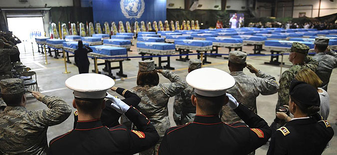 Пенс ги пречека останките од американски војници, Трамп му се заблагодари на Ким