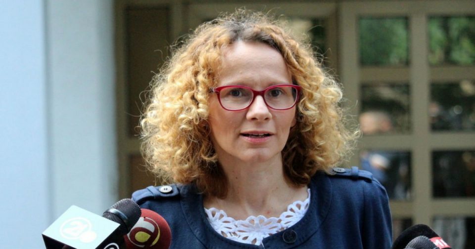 Ковачки по објавата на министерката за одбрана: За Шекеринска не важат закони?