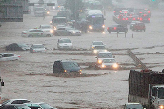 Дождот кој врне од 28 август направи огромна штета: Најмалку 76 лица загинаа, уште толку исчезнати