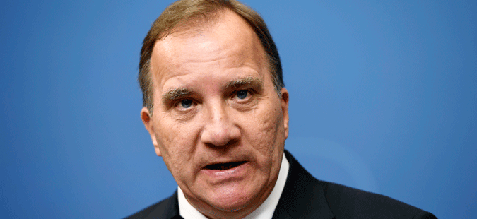 Шведскиот Парламент му изгласа недоверба на премиерот Ловен