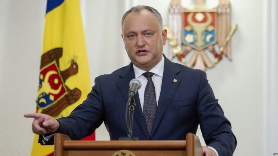 Суд го суспендираше претседателот на Молдавија