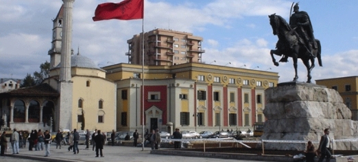 По последните терористички напади, Албанија ги зајакнува безбедносните мерки