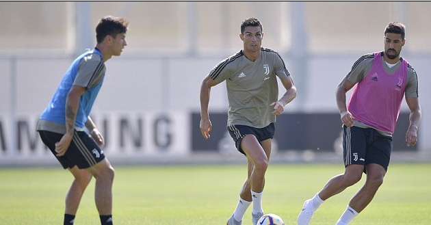 ФОТО: Роналдо се појави на тренинг со огромна модрица на окото