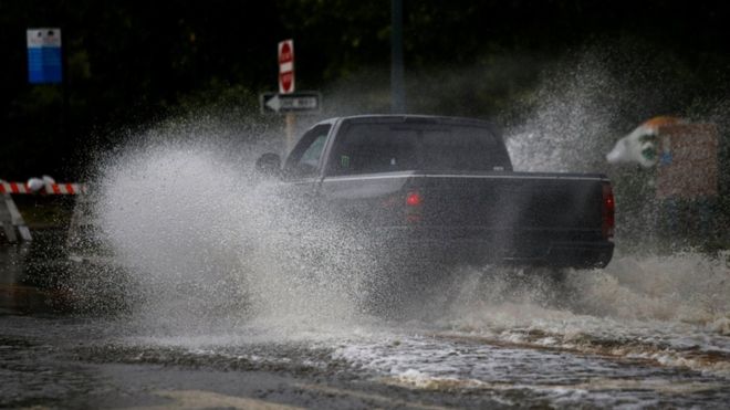 Ураганот Флоренс ја погоди Северна Каролина