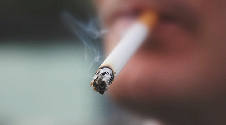 Истражување: Се зголемува бројот на пушачи во светот