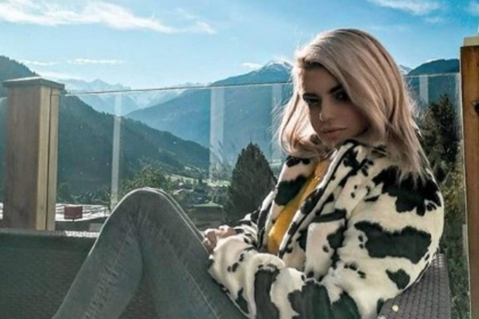 Кога почина нејзиниот татко целиот Балкан плачеше: Ќерката на пејачот живее во луксуз, а неодамна доживеа сообраќајна несреќа
