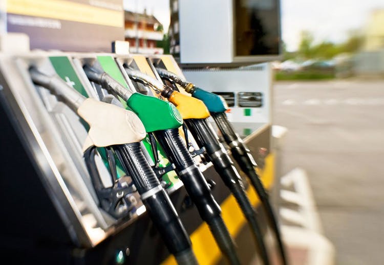 Регулаторна доцни со објавувањето на цените на горивата