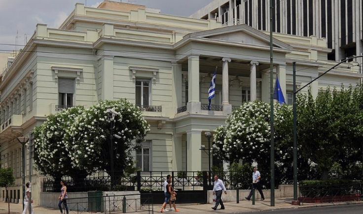 Стигна сомнителна пратка: Евакуирана централната зграда на грчкото МНР