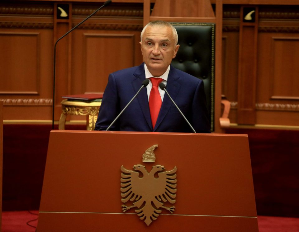 Албанскиот претседател Мета го завршува мандатот со посета на Косово