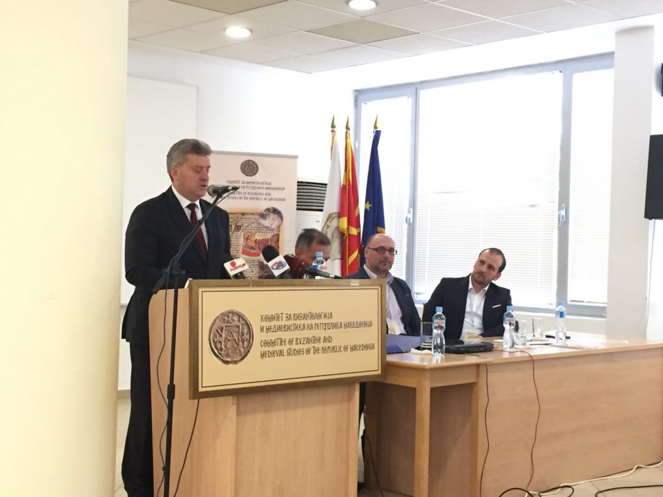 Иванов со политичка порака ја отвори конференцијата по повод илјадагодишнината од Самуиловото царство во Охрид