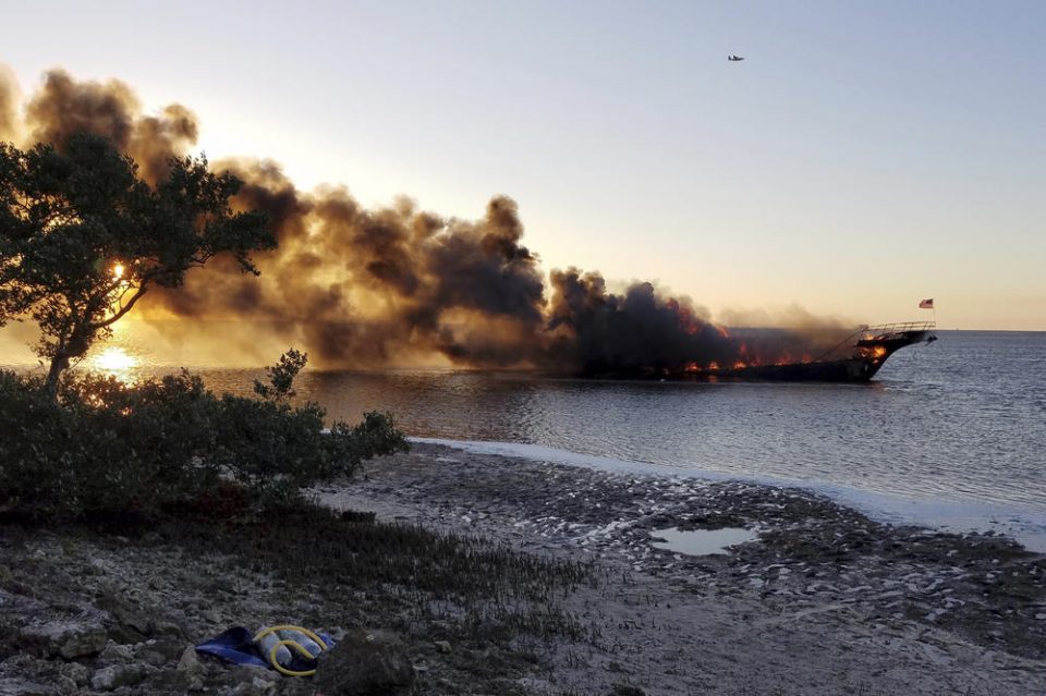 Експлозија и пожар на траект во Балтичкото море: Повеќе од 300 луѓе останаа заробени