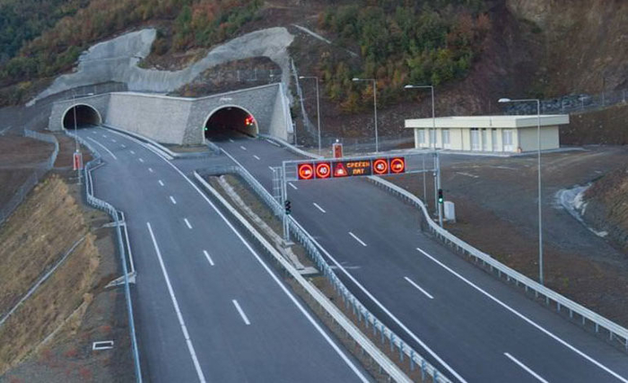 Тунелите Демир Капија – Смоквица без електрична енергија неколку денови