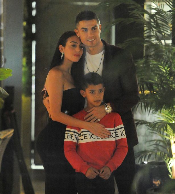 Синот на Кристијано Роналдо по стапките на својот татко – потпиша договор со овој клуб во кој ќе ја носи легендарната 7-ца (ФОТО)