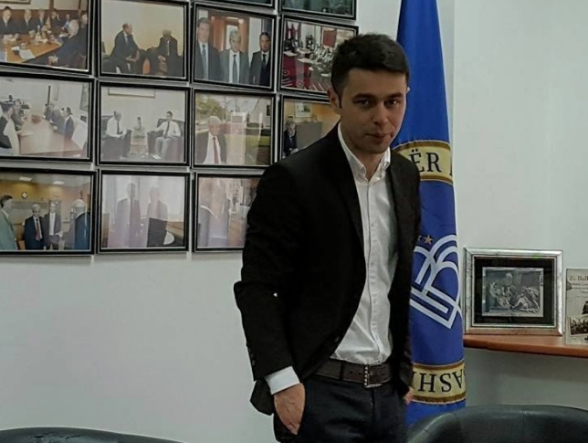 СРАМНО: Советникот во Собранието, Фуркан Фета, среќен за смртта на академик Блаже Ристовски
