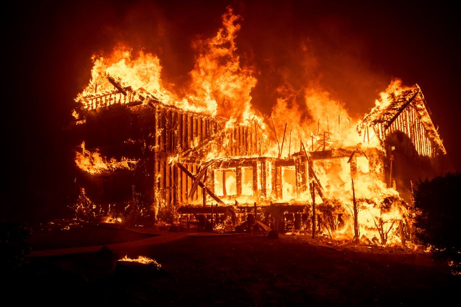 Изгоре куќа во Гостивар