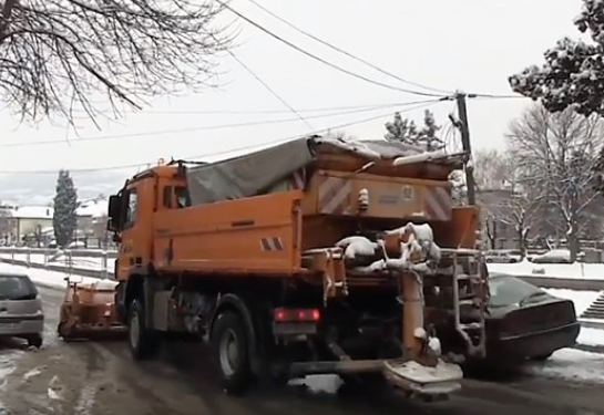 Видео: Зимско одржување на улици и патишта во Општината