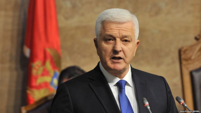Црногорскиот премиер до Заев: Впери го прстот кон себе за бегството на Груевски