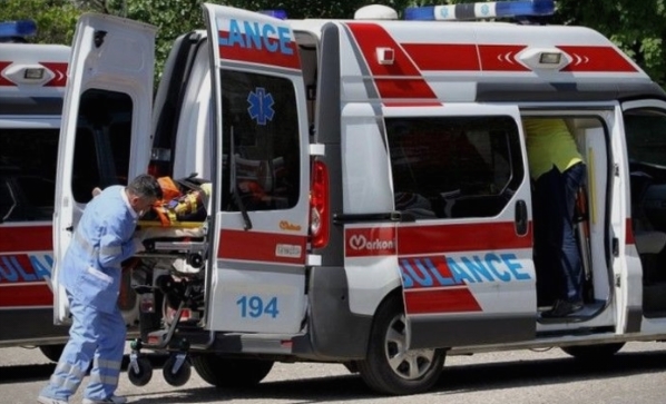 Повреден работник во Велес, задржан на лекување во велешката болница