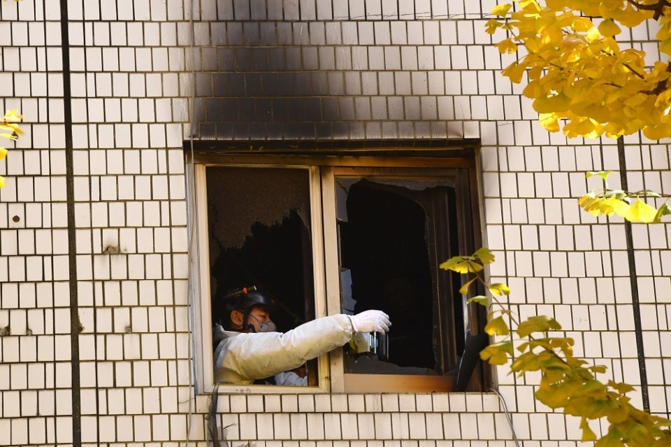 ФОТО: Најмалку седуммина загинати во пожар во Сеул