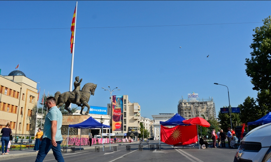 Поради протест, утре ќе биде блокиран сообраќајот пред Собранието