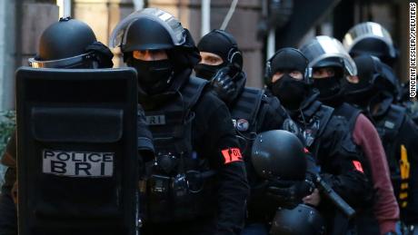 Уште две лица уапсени во рамки на истрагата за нападот во Стразбур