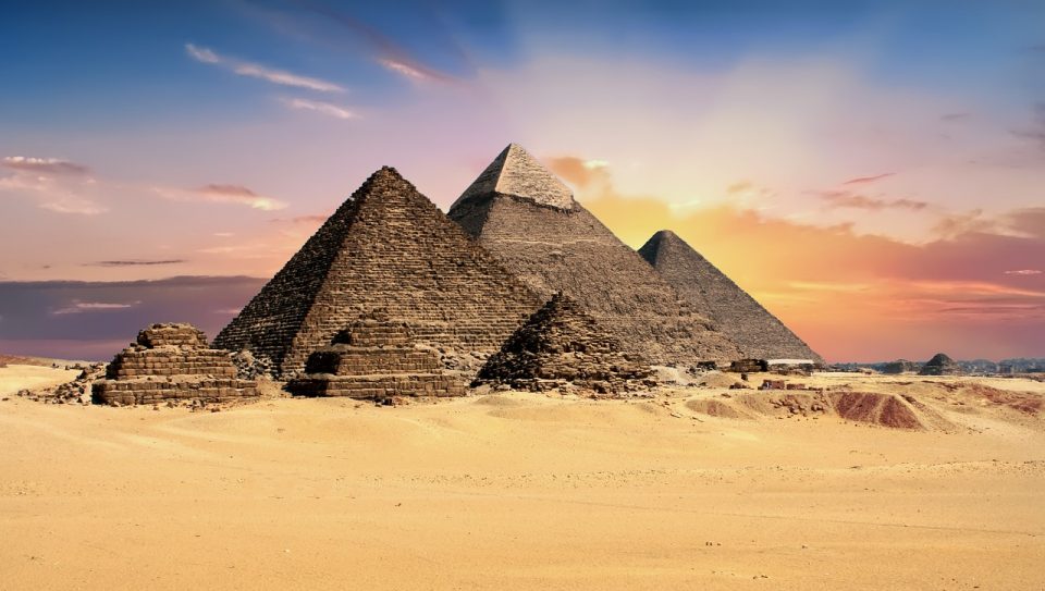 Научниците збунети: Во Египет откриени 17 подземни пирамиди и илјадници населби
