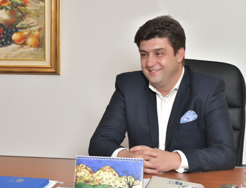 Градоначалникот на Ѓорче Петров ќе плати 13 илјади евра за набавка на верски календари и роковници со вештачка кожа