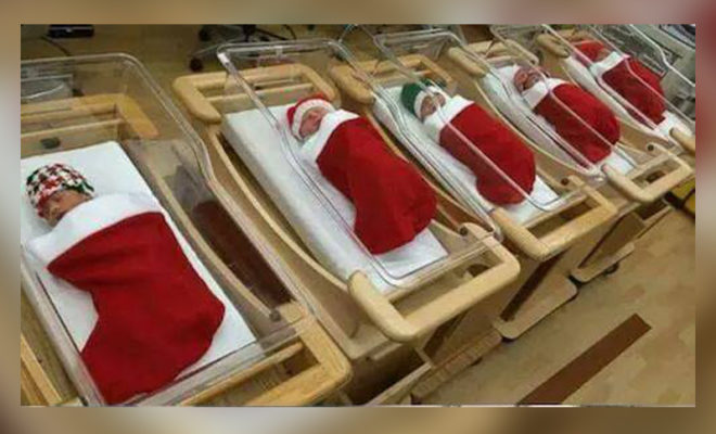 Детска болница во САД ги испраќа новороденчињата дома во божикни чорапи