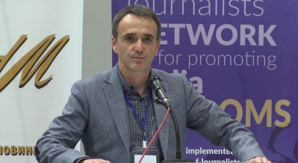 Чадиковски призна дека има закани на новинари од поедини министри