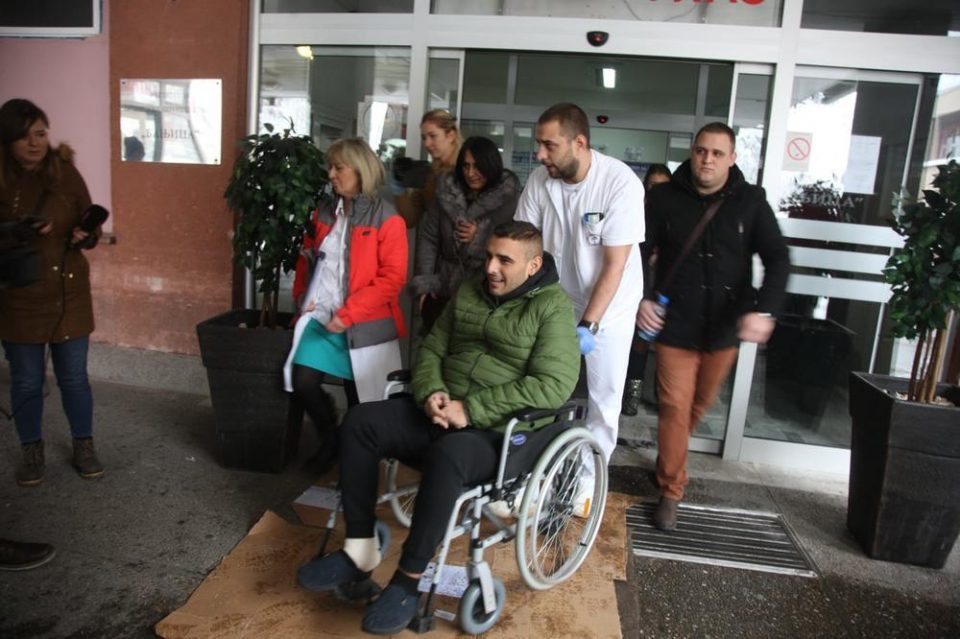 Трпи неверојатни болки: Дарко Лазиќ ќе мора на уште една операција