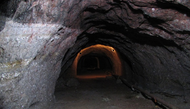 Кина: Се урна рудник, загинаа најмалку 21 рудар
