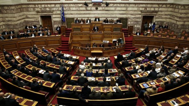 ВО ЖИВО: Почна гласањето во грчкиот Парламент за ратификација на Договорот од Преспа