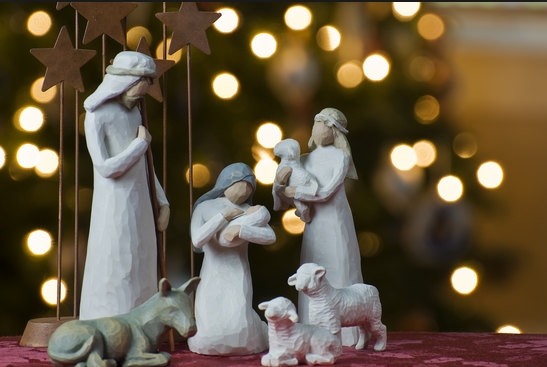 Обичаи за Бадник и Божик: Колку искри толку среќа, колку искри толку пари