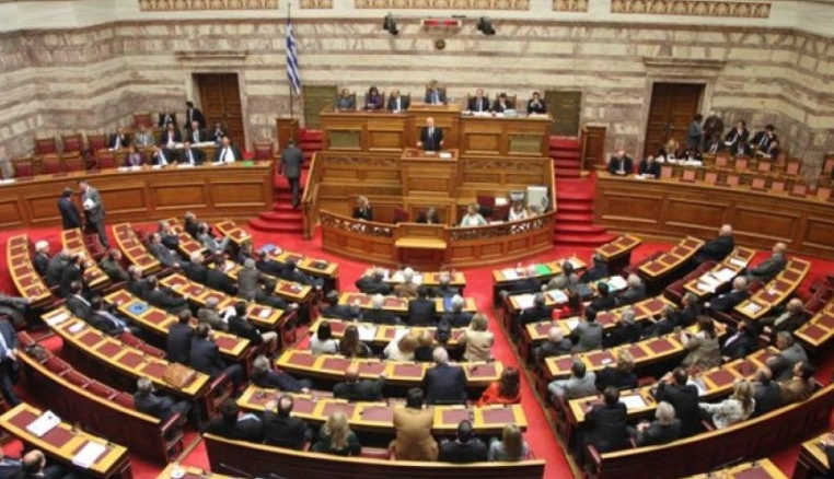Отфрлени приговорите на опозициските грчки партии во расправата за Договорот од Преспа