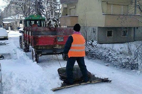 Битола сака да му возврати за помошта на Скопје, ја имаат вистинската механизација за снегот (ХИТ ФОТО)