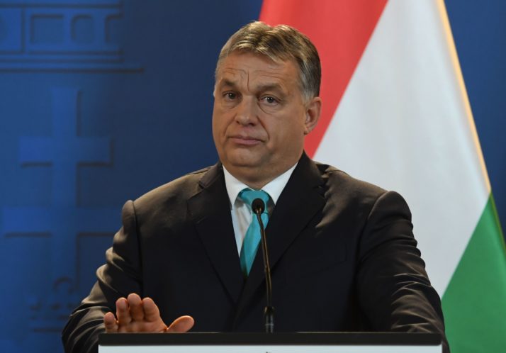 Орбан: Унгарија нема да стави вето на санкциите против Русија