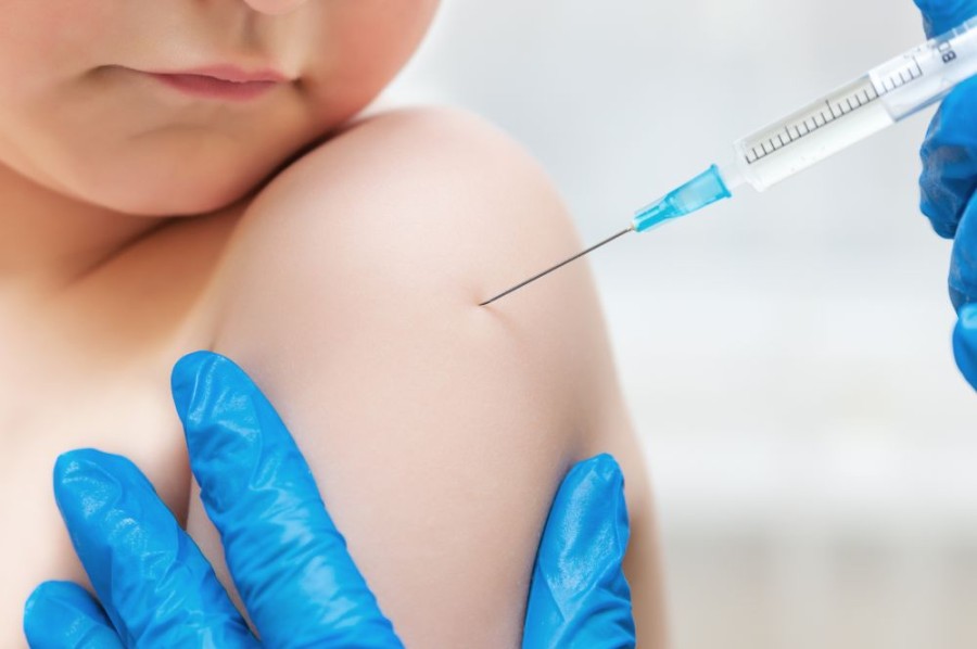 МЗ: До 15 часот 939 деца примиле вакцина против МРП