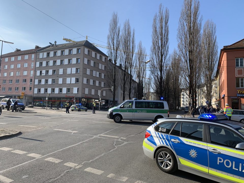 Пукање во Минхен – две лица загинаа